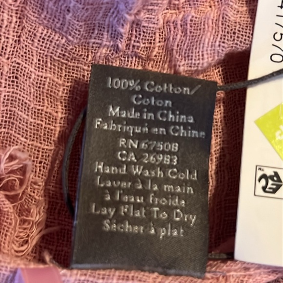 Vince Camuto Textured Shawl Cover Up - Picture 6 of 6